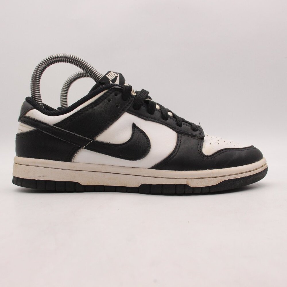 Nike Women’s Black White Low-Top Sneakers